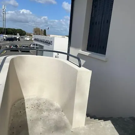 - 2 Apartment *